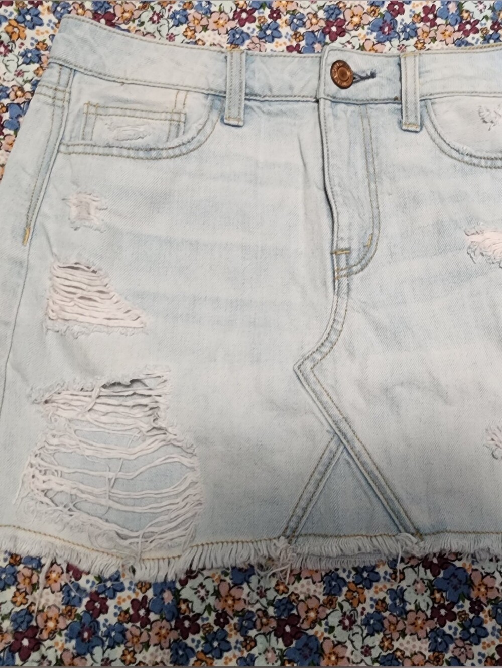 American Eagle Outfitters Light Blue Distressed Denim Mini Skirt